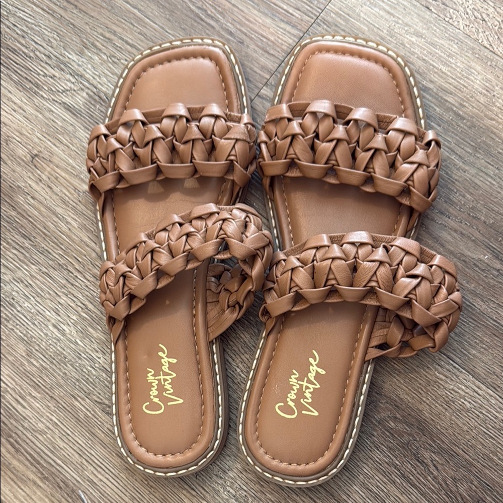 Crown Vintage Women's Brown Woven Sandals